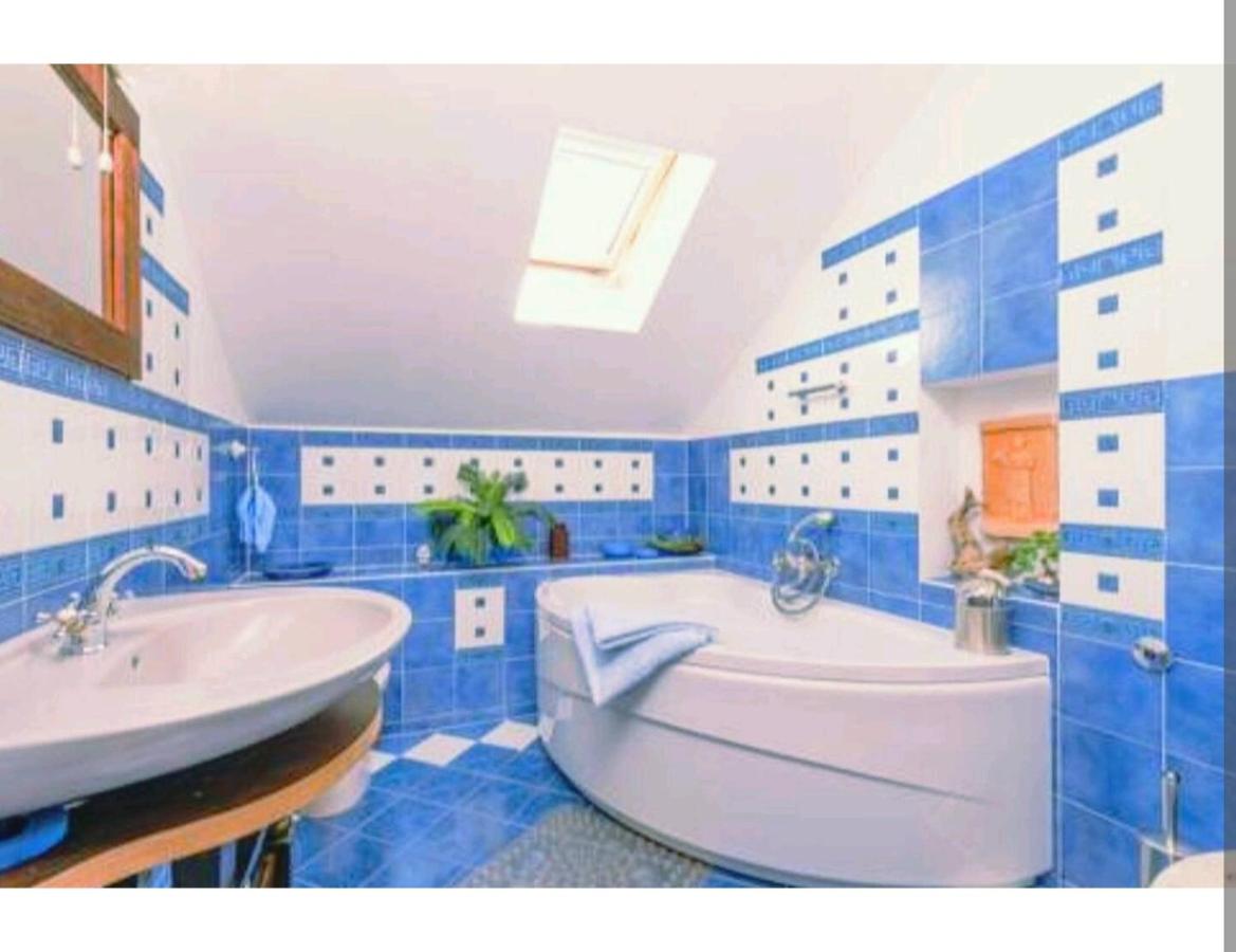 HVAR ART heritage apartment - Ferienwohnung