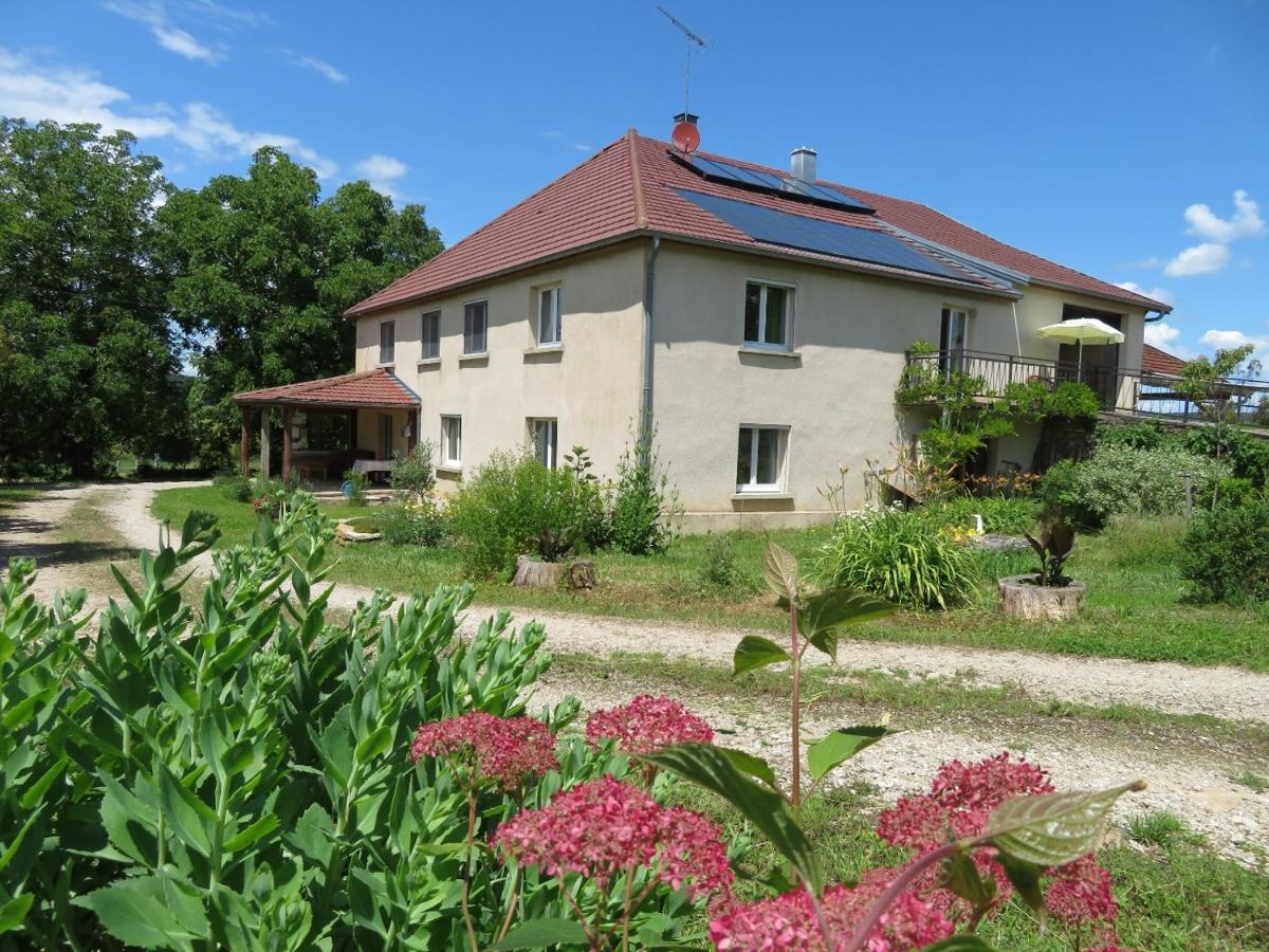 Ô prés d'ici Chambres d'hôtes - Bed and Breakfast Liévans