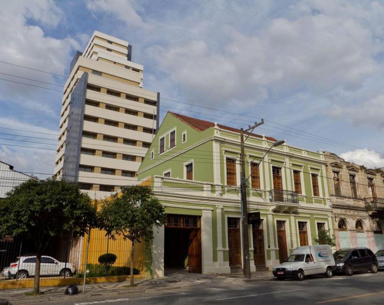 ALTO PADRÃO! Shop. Estação. Piscina, sauna, academia. NOVO! - Chambres d'hôtes Curitiba