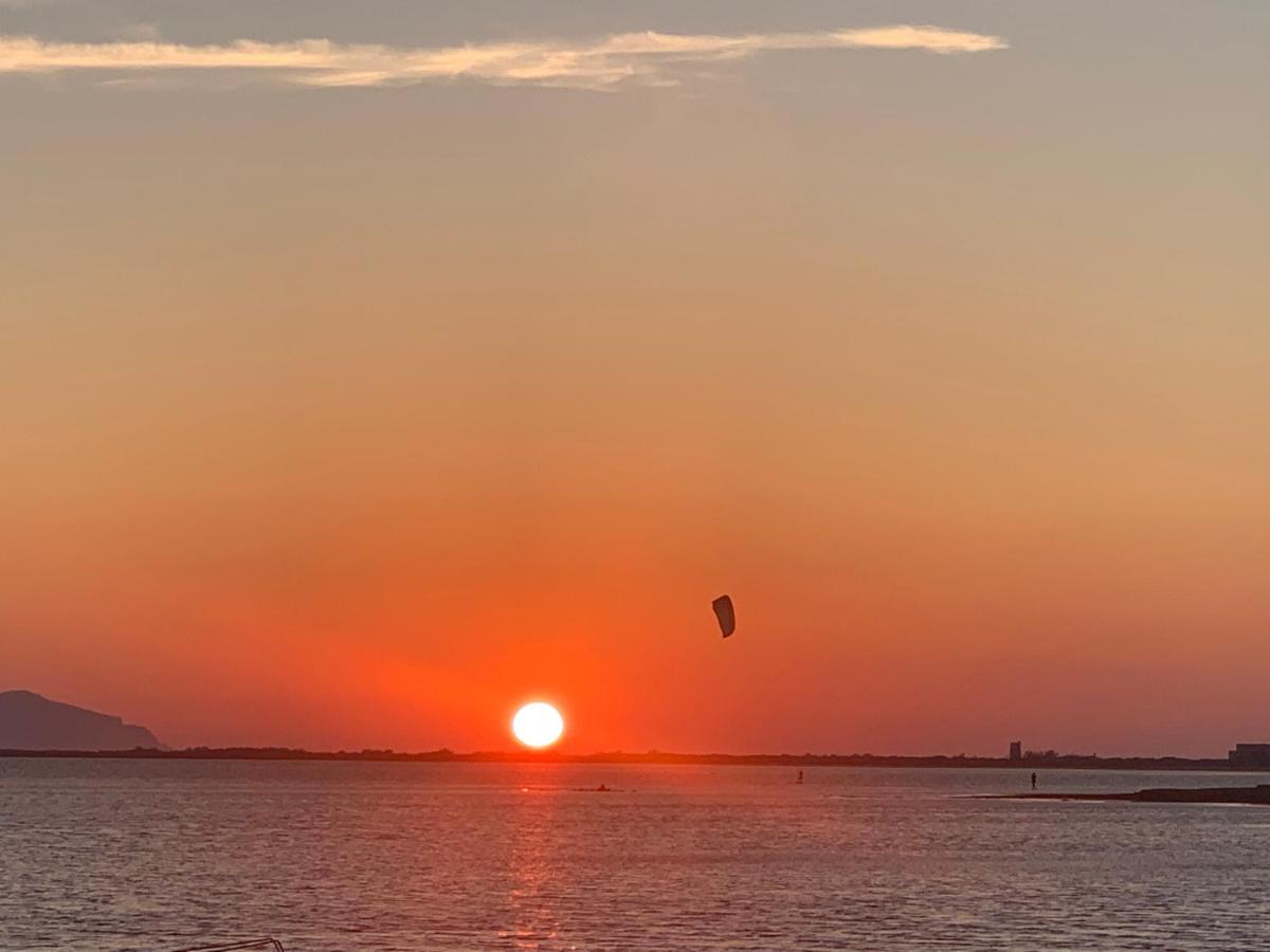 Sunset Wave - STAGNONE KITESURF VILLAGE - B&B
