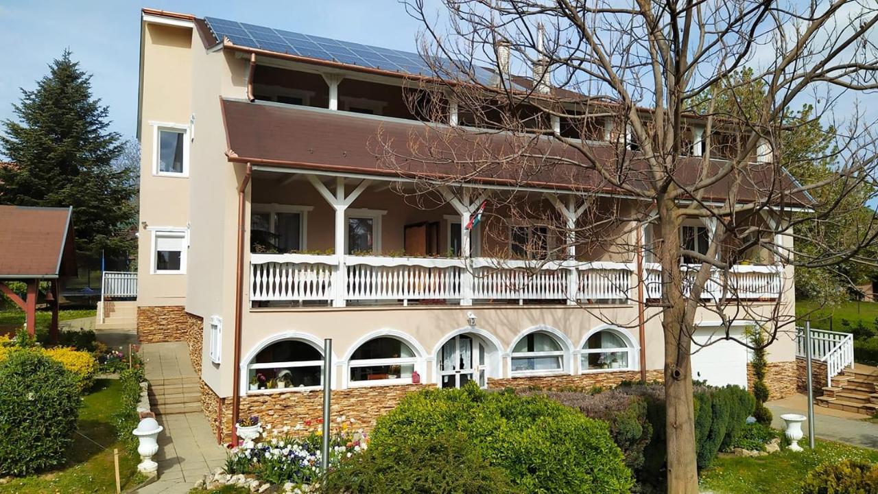 Németh Apartmanok - Ferienwohnung