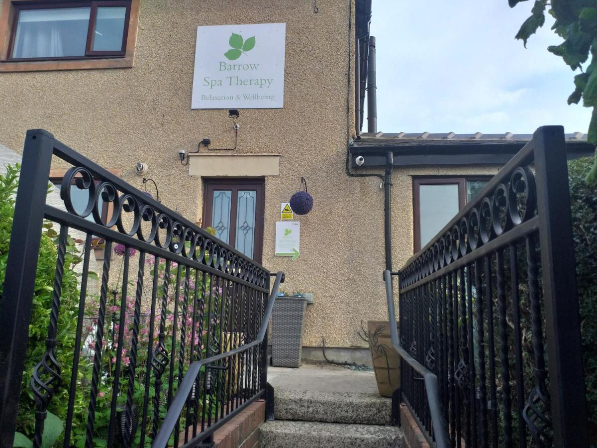 B&B Barrow in Furness - Levens Terrace, Barrow Spa Therapy - Bed and Breakfast Barrow in Furness