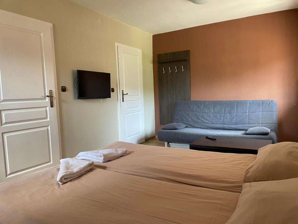 Chambre Quadruple avec Salle de Bains Privative