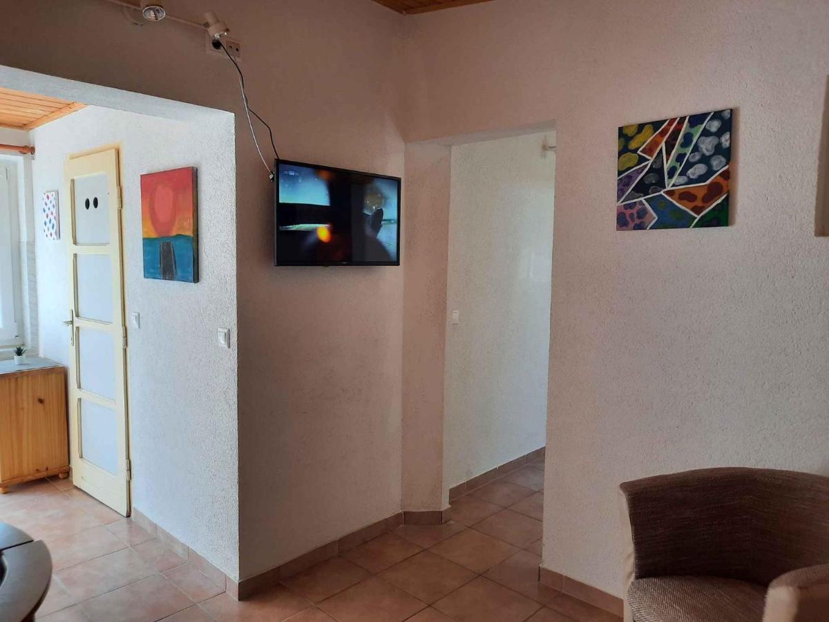 Apartment Balatonvilagos - Balaton 30360 - B&B