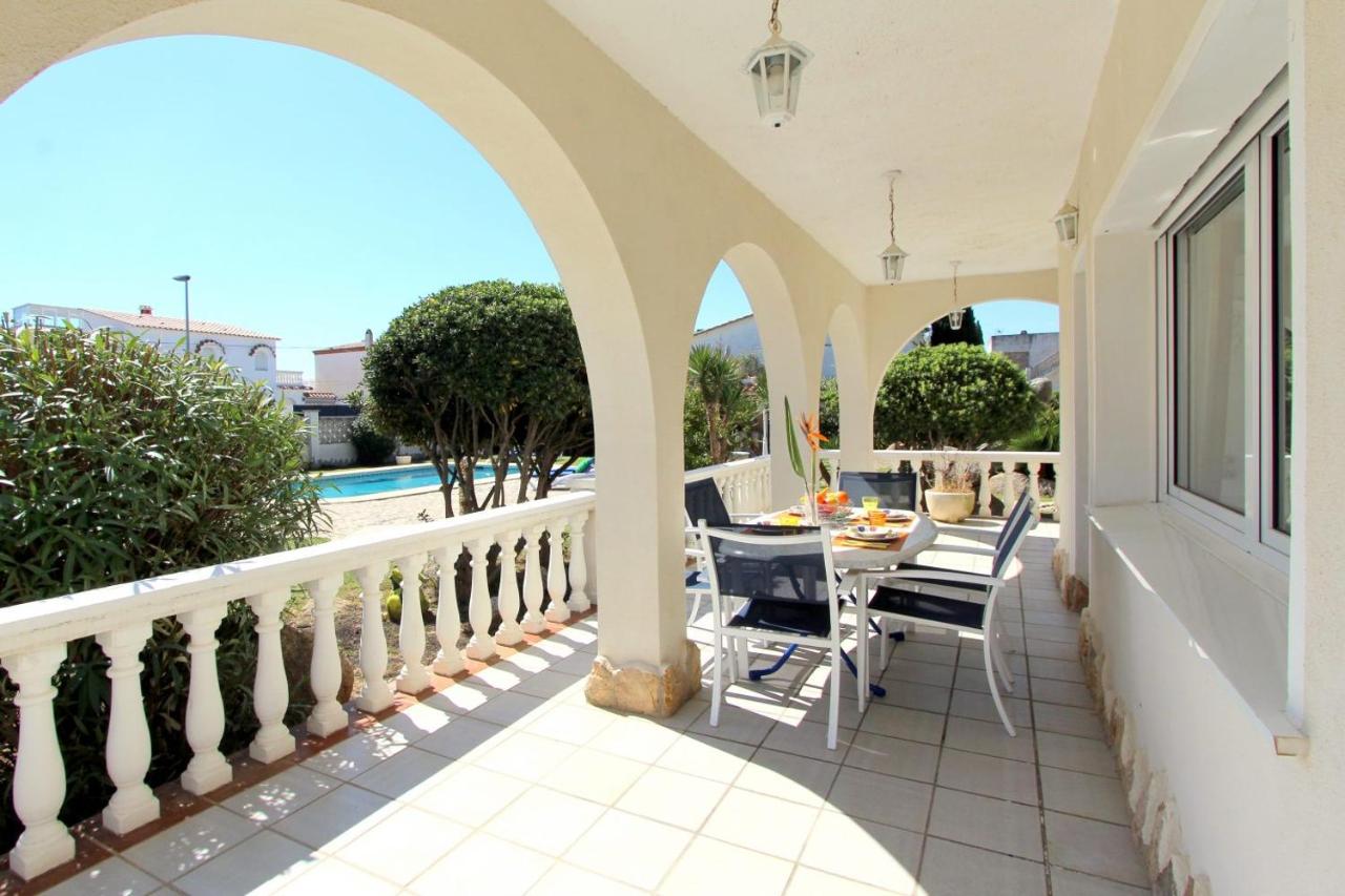 LEON INMO Apartment Elen - 10417 - Chambres d'hôtes Empuriabrava