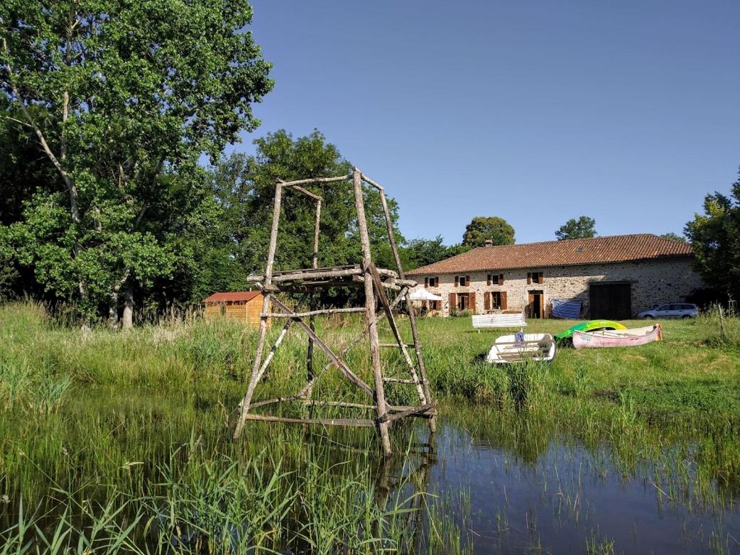 B&B Saint-Quentin-sur-Charente - La Tribu de Lavaud - Bed and Breakfast Saint-Quentin-sur-Charente