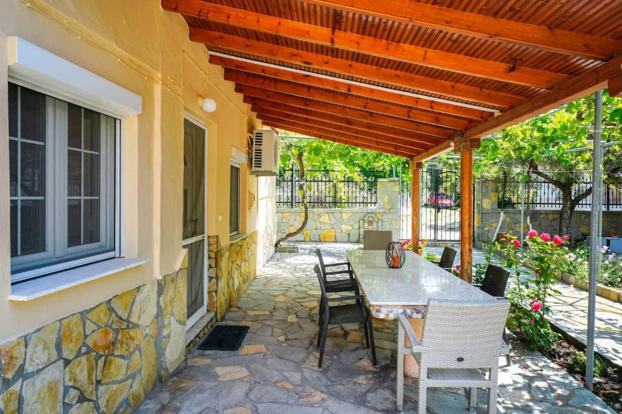 Holiday House Skala Kallirachi - Bed and Breakfast