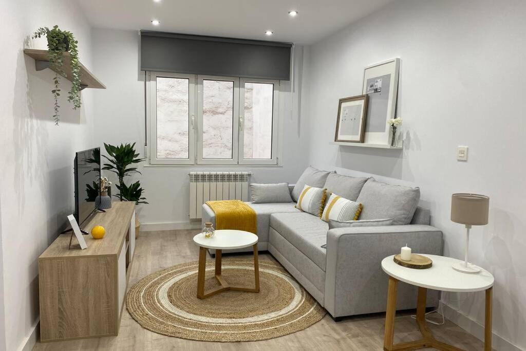 Apto a 5 minutos de la Playa del Arbeyal - B&B Gijón