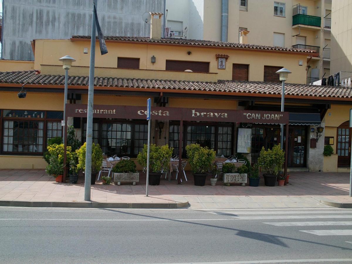 Pensió Costa Brava - B&B