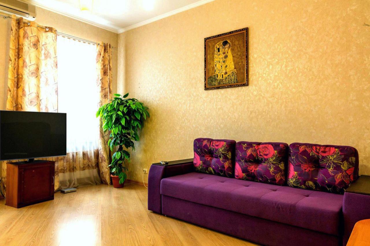 B&B Dnipro - Large apartment in the center - Bed and Breakfast Dnipro