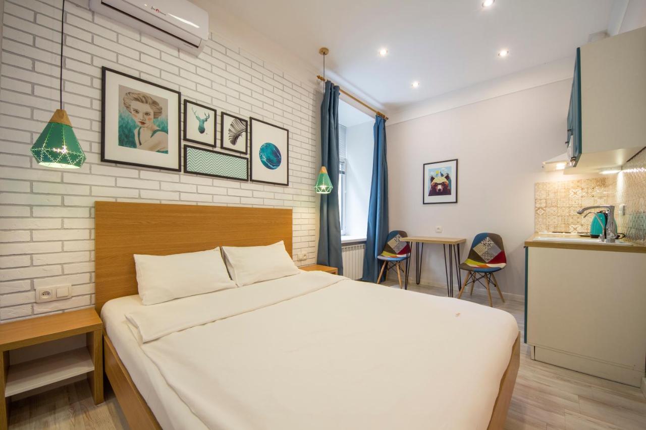 Design Apartment with balcony and with a view to the quite yard - Velyka Vasylkivska, 42