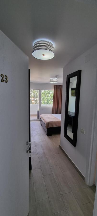 Standard Zimmer mit Kingsize-Bett