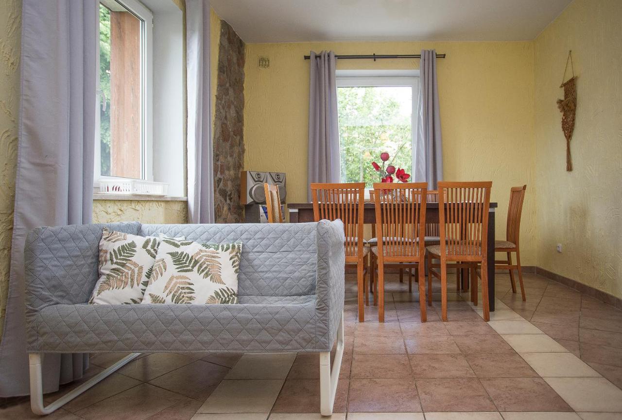 B&B Białowieża - Happy Bison - A 5 Bedroom House With A Garden - Bed and Breakfast Białowieża