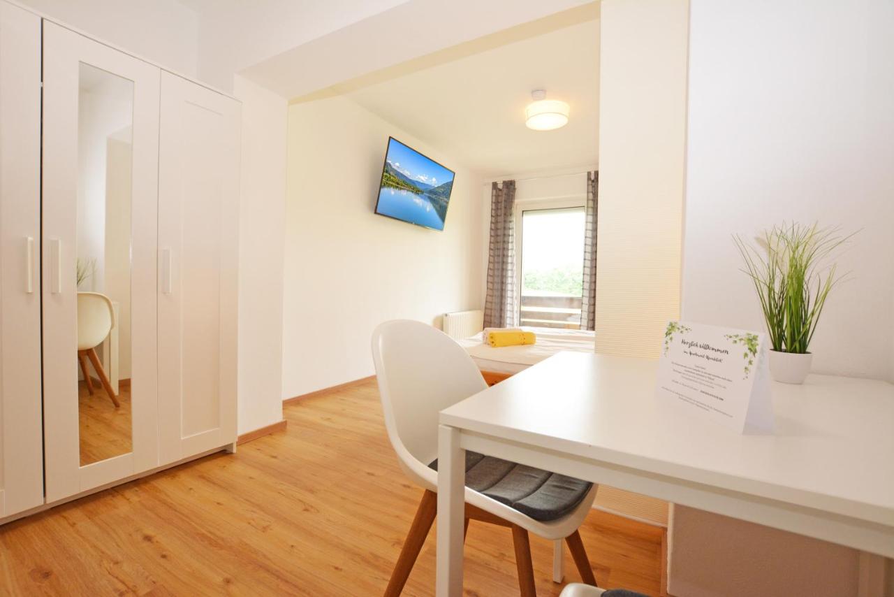 Sonniges Apartment mit Balkon in Ruhelage - Ferienwohnung