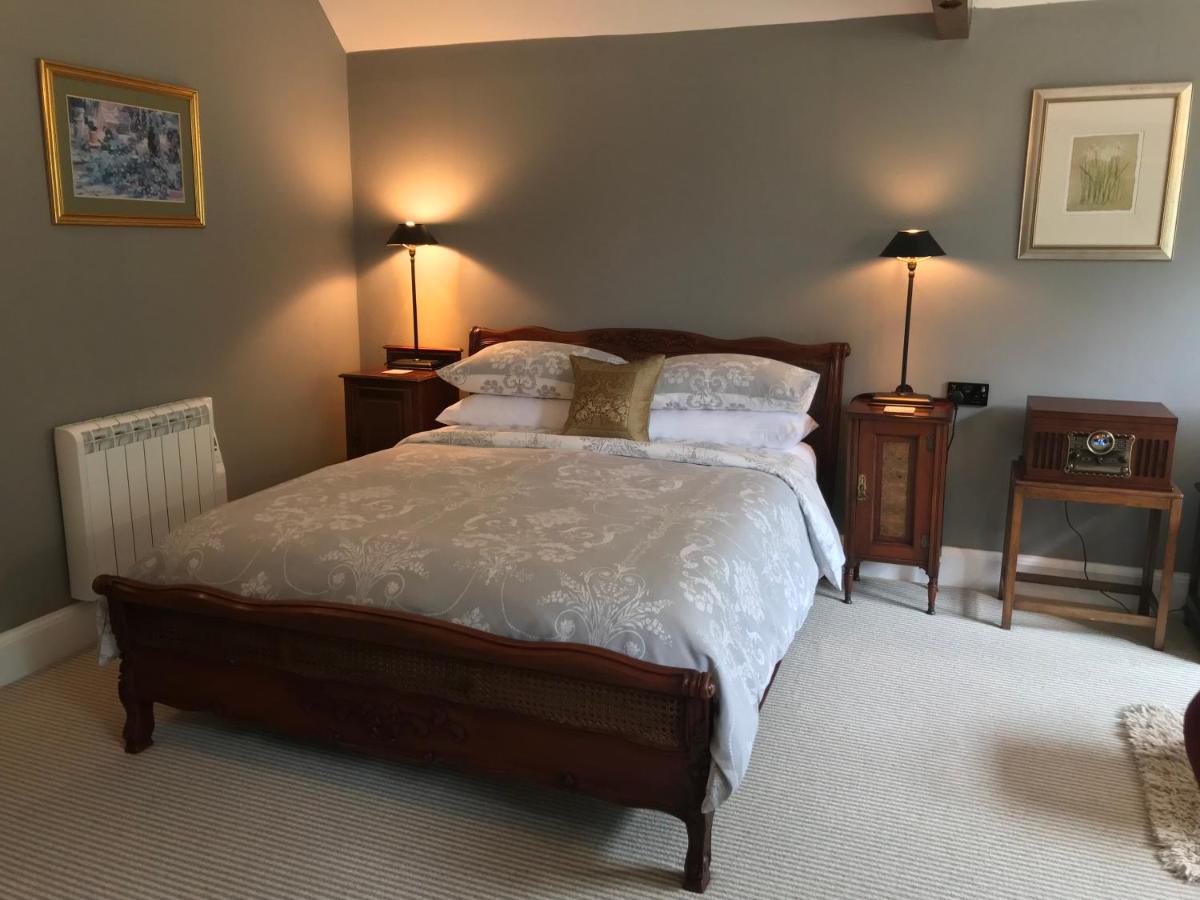 B&B Bridgwater - The Cheese Room, self-contained cosy retreat in the Quantock Hills - Bed and Breakfast Bridgwater