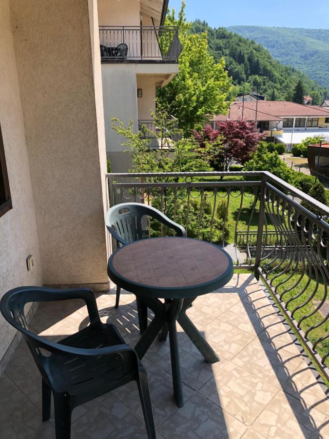 Green Oaza Apartment - B&B Fojnica