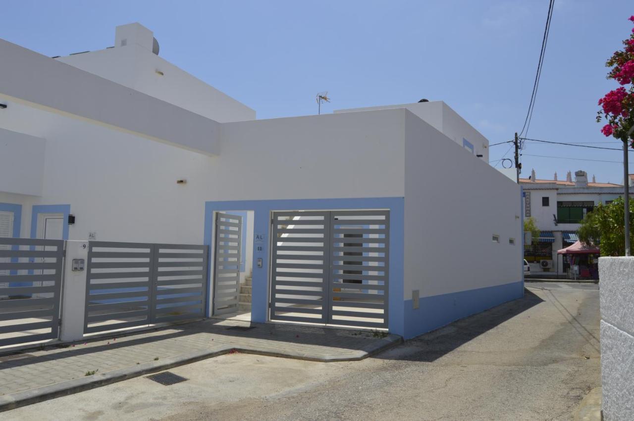 MORADIA NOVA E COMPLETA A 350 MTRS. PRAIA - B&B