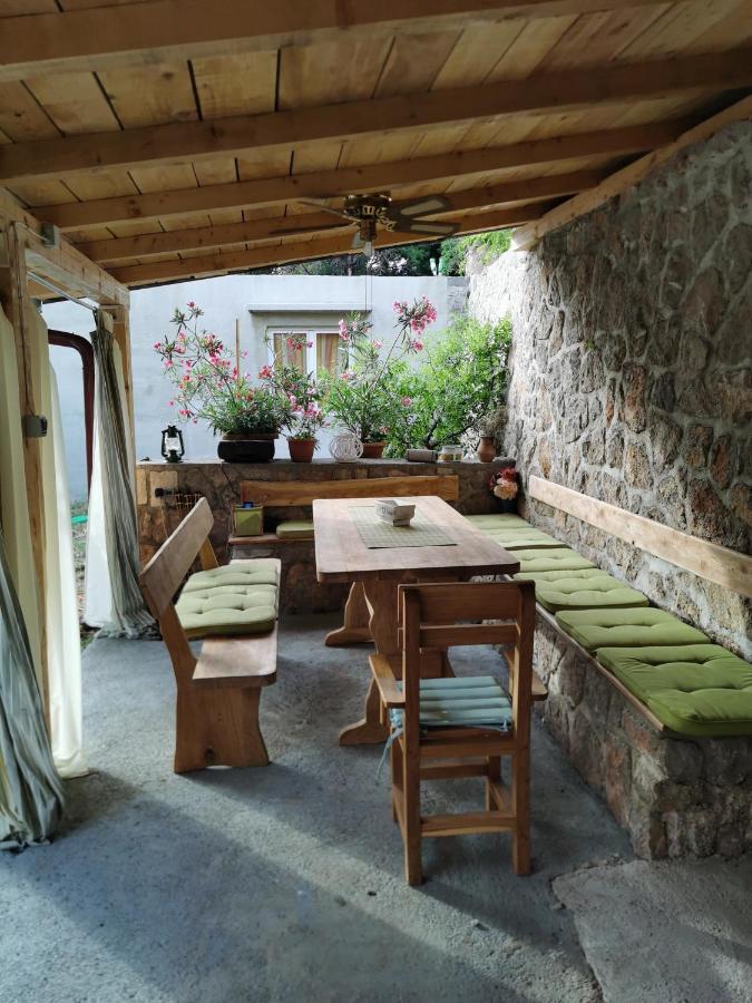 Studio Apartmani Kremić - Bed and Breakfast Karlobag