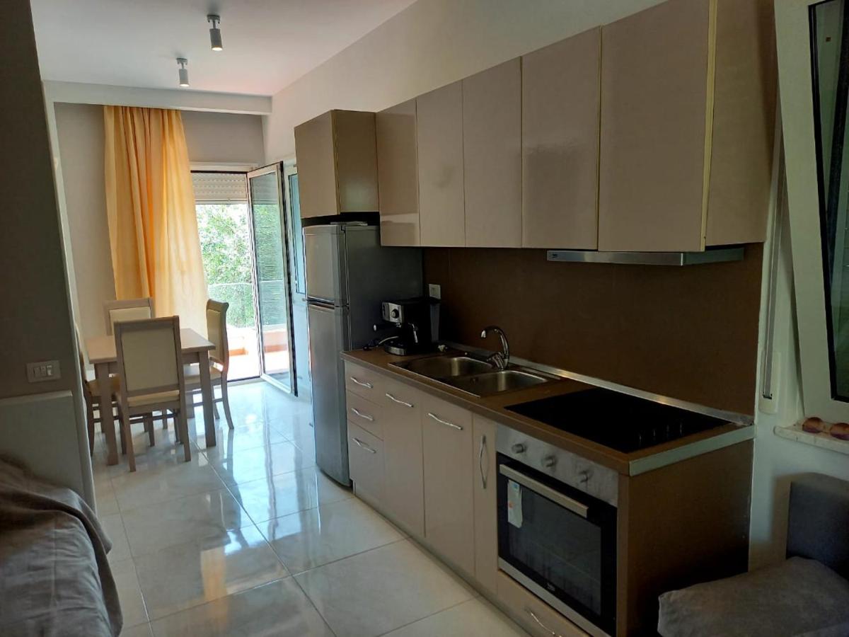 Stella Marina Family Apartment 2 - B&B Dhërmi