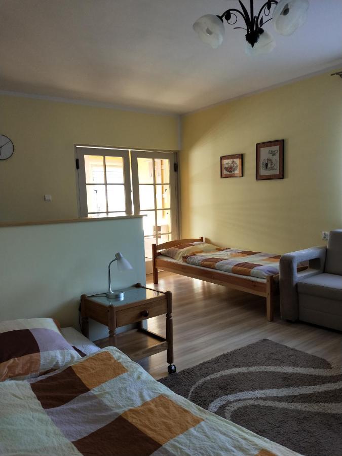 Großes Zweibettzimmer