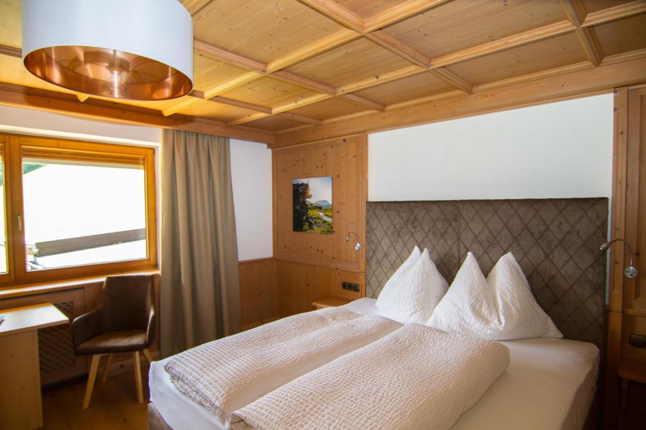 Doppelzimmer mit Balkon