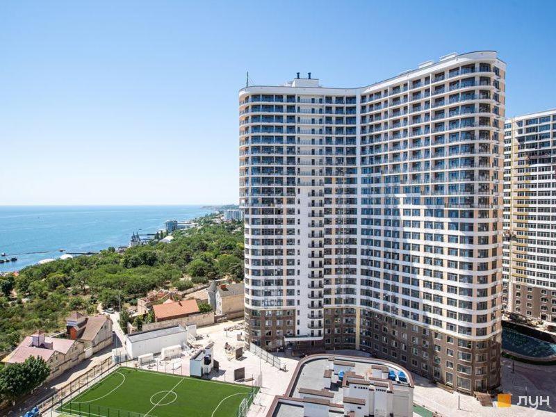 Appartamento con 2 Camere da Letto e Vista Mare