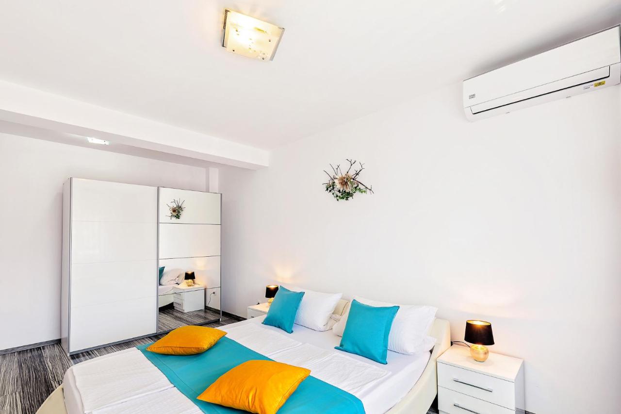 Double Room with Private External Bathroom