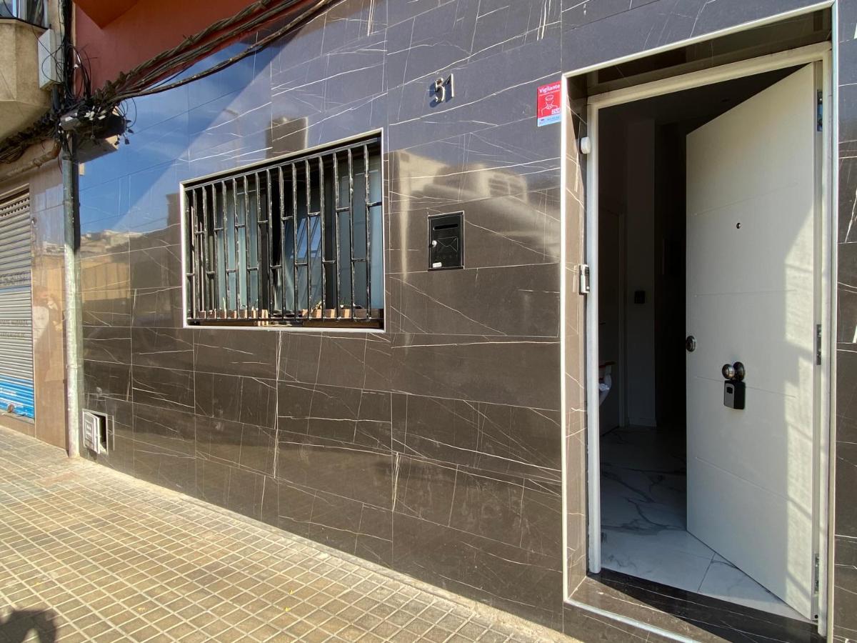 Camp Nou Nueva Casa - B&B