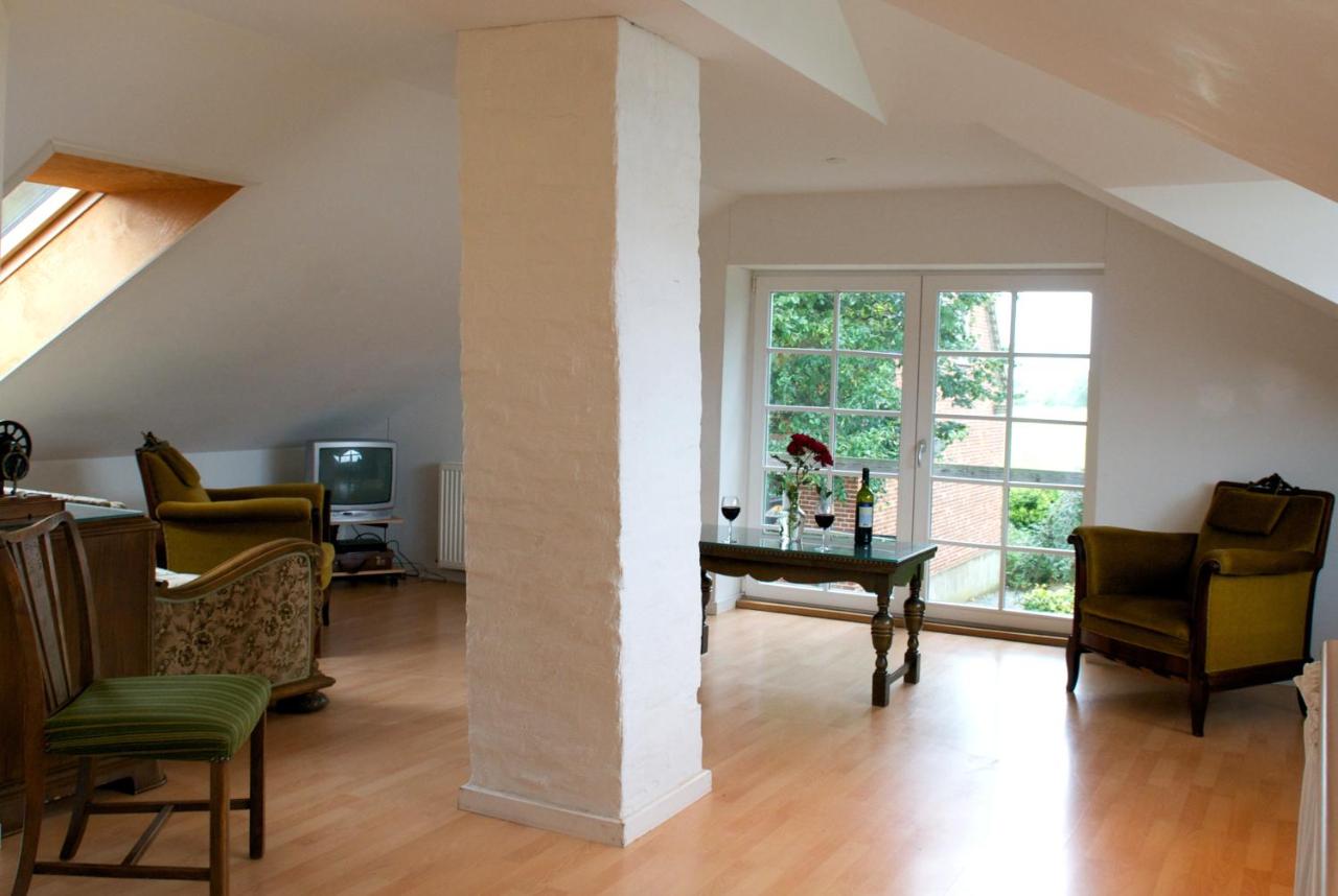 Apartment (4 Adults)