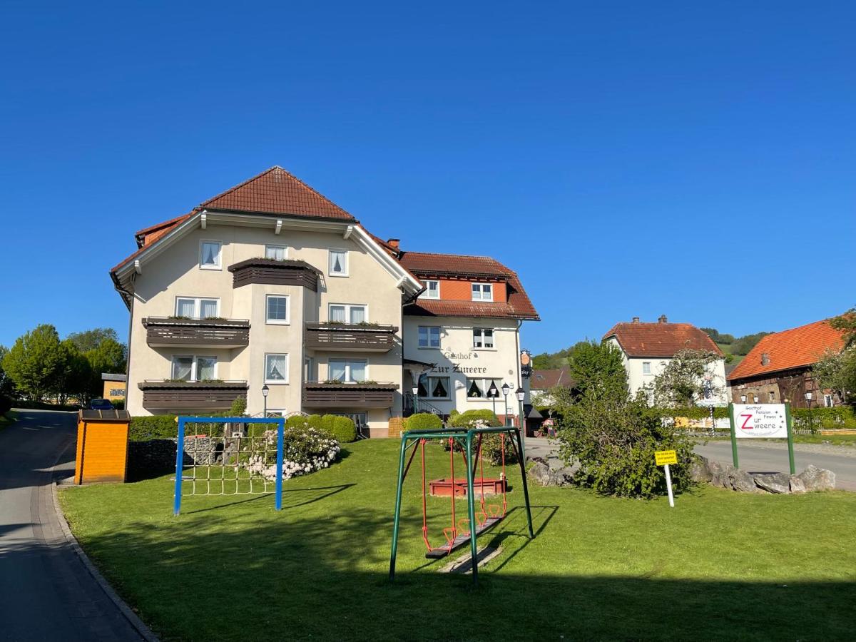 B&B Willingen (Upland) - Gasthof Pension und Fewos Zur Zweere - Bed and Breakfast Willingen (Upland)