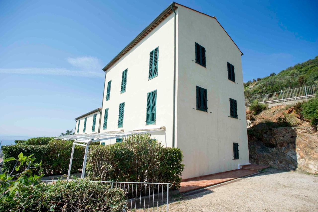 Residenza La Scogliera di Rio Albano - Ferienwohnung
