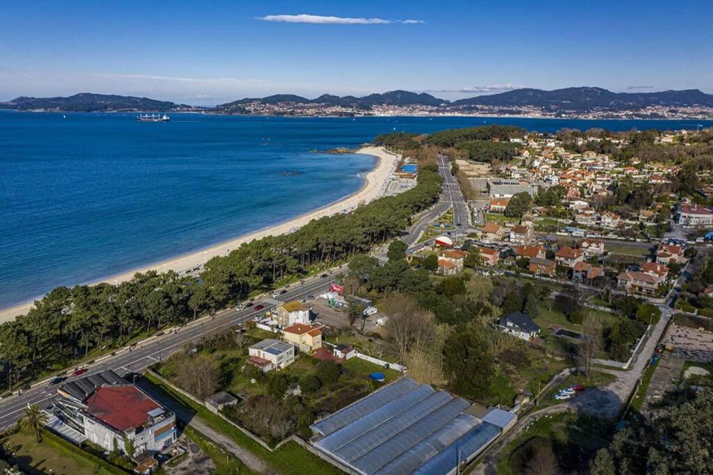 Apartamentos en Playa de Samil Primera Línea de playa Pe Na Areia - Chambres d’hôtes