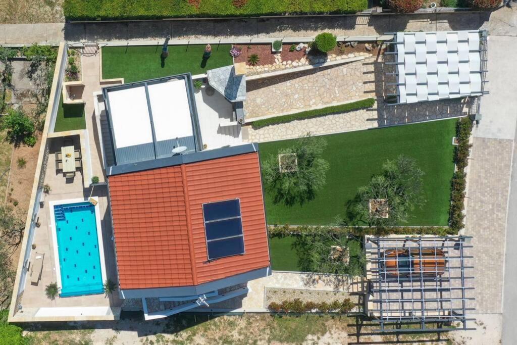 Apartment Vala, 4*, sea view & private heated pool - B&B