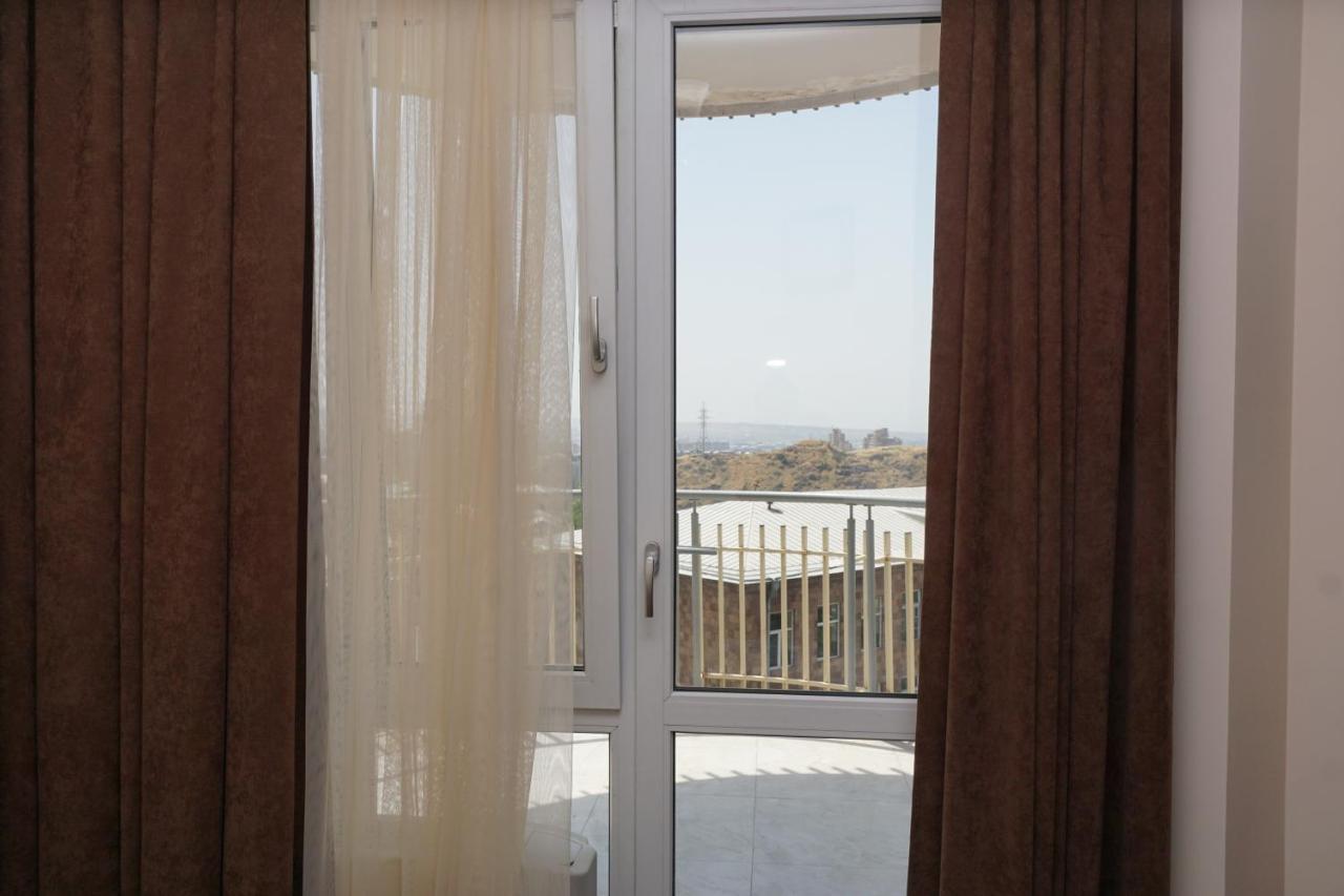 Panorama hotel on Baghramyan avenue - B&B