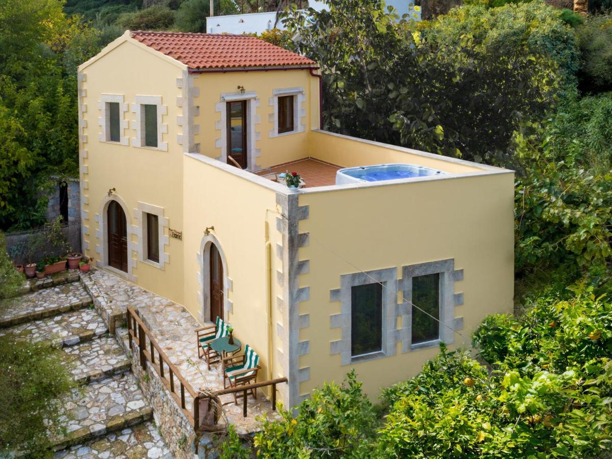 Villa Erontas - private heated jacuzzi - B&B