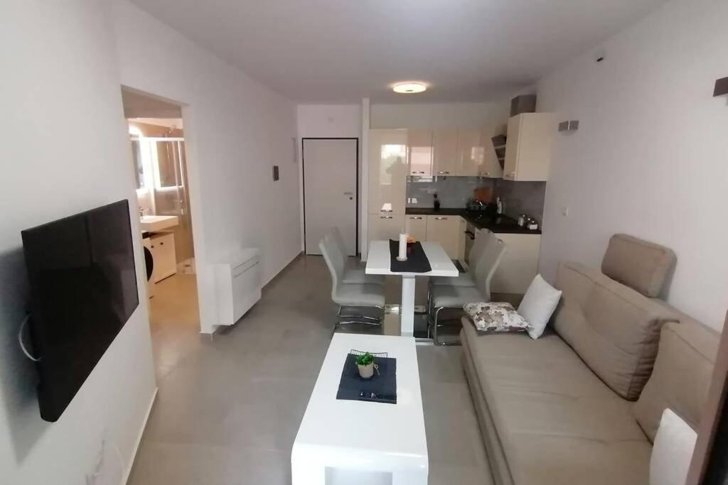 Flat Peraic Zadar - Bed and Breakfast