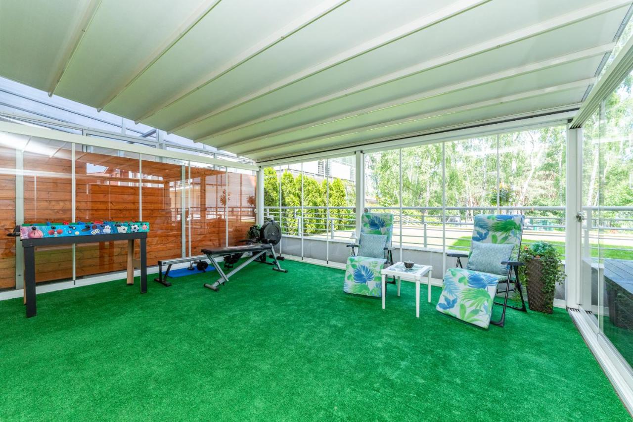 Luxury Yacht z tarasem - Neptun Park Jelitkowo by OneApartments - Chambres d’hôtes Gdańsk