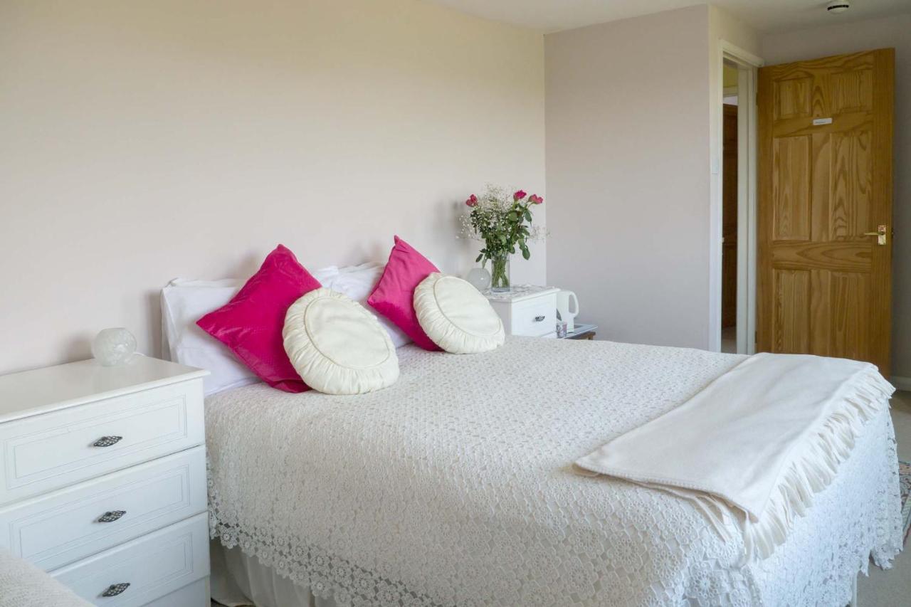 Triple Room with Shared Bathroom