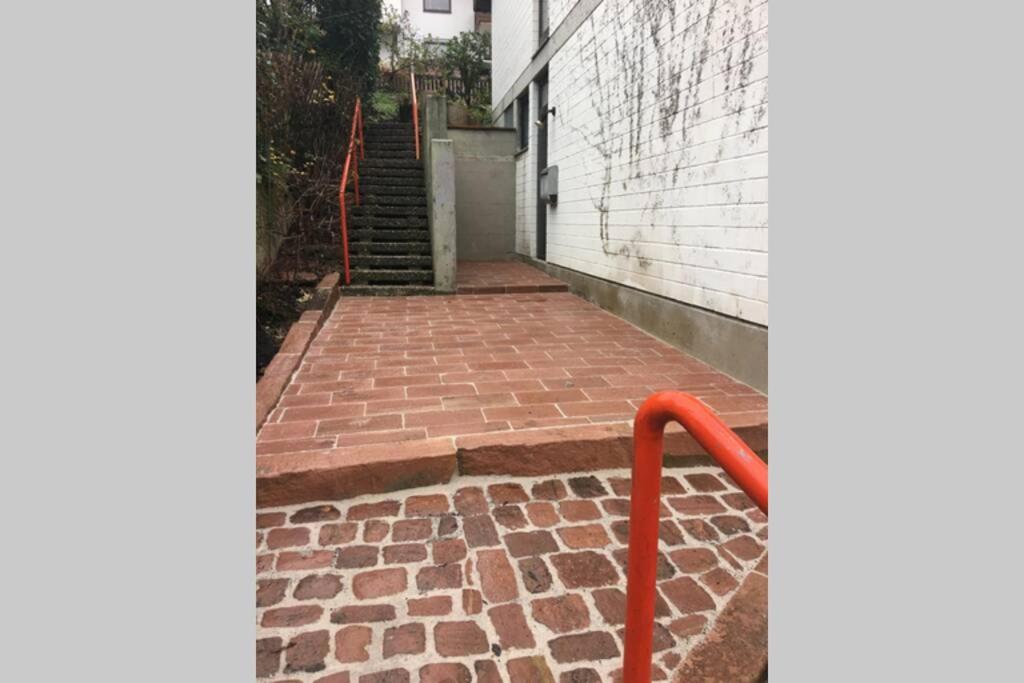 Exklusive Ferienwohnung MIRO 25 m² in ruhiger Lage - B&B Heidelberg