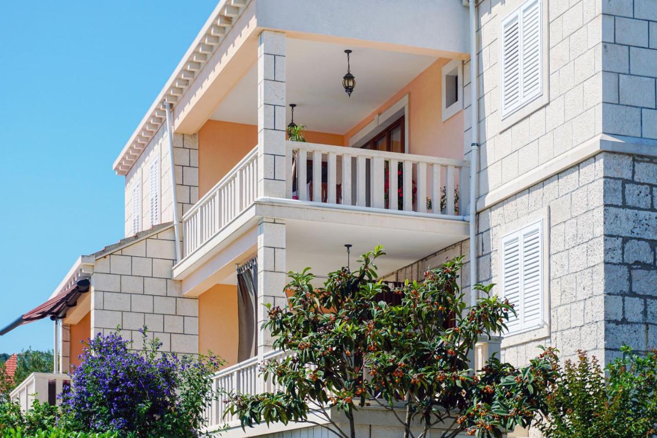 Appartement met 1 Slaapkamer en een Balkon