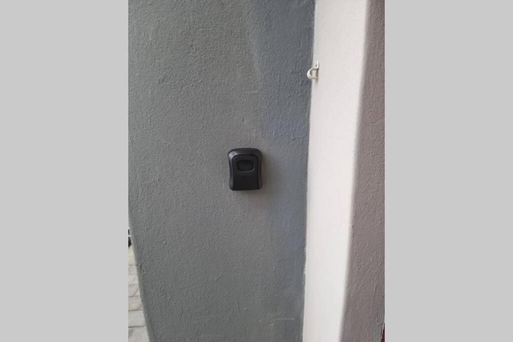 Koena Court (Unit 2) - With Uncapped Fiber Wi-Fi - B&B