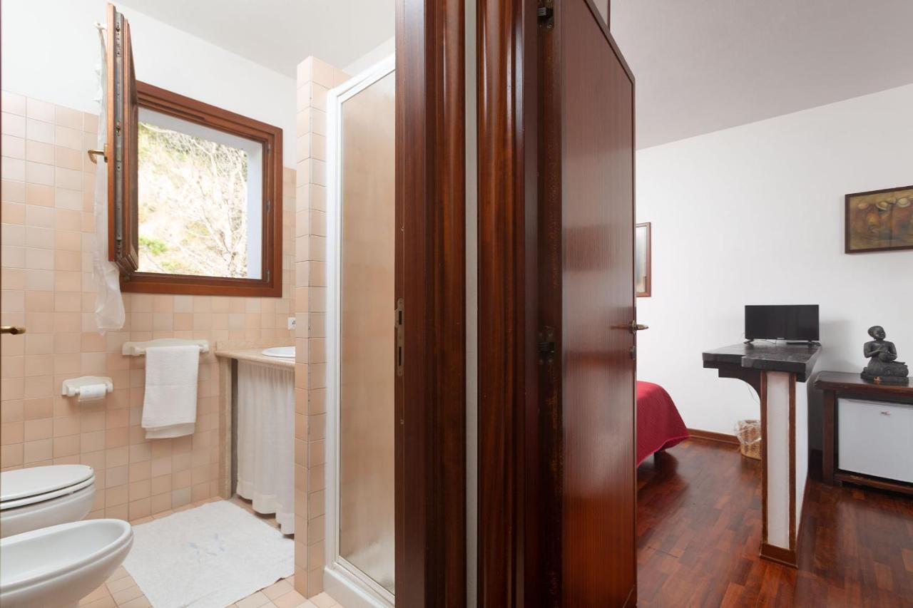 Triple Room with Private External Bathroom