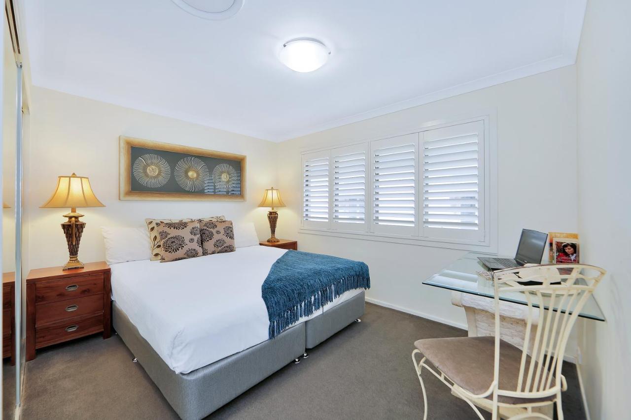 Deluxe Three-Bedroom Apartment