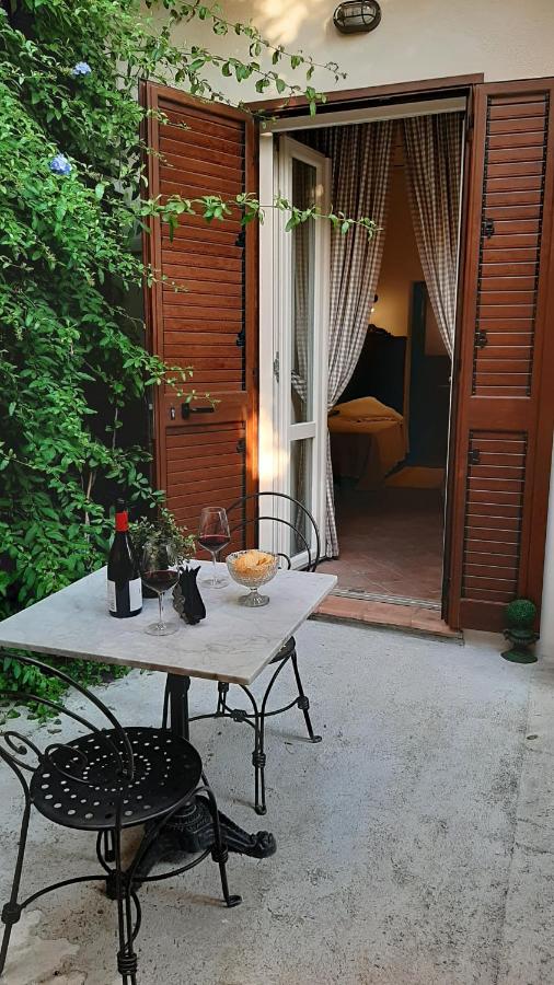 Camera Doppia con Letti Singoli con Vista Giardino