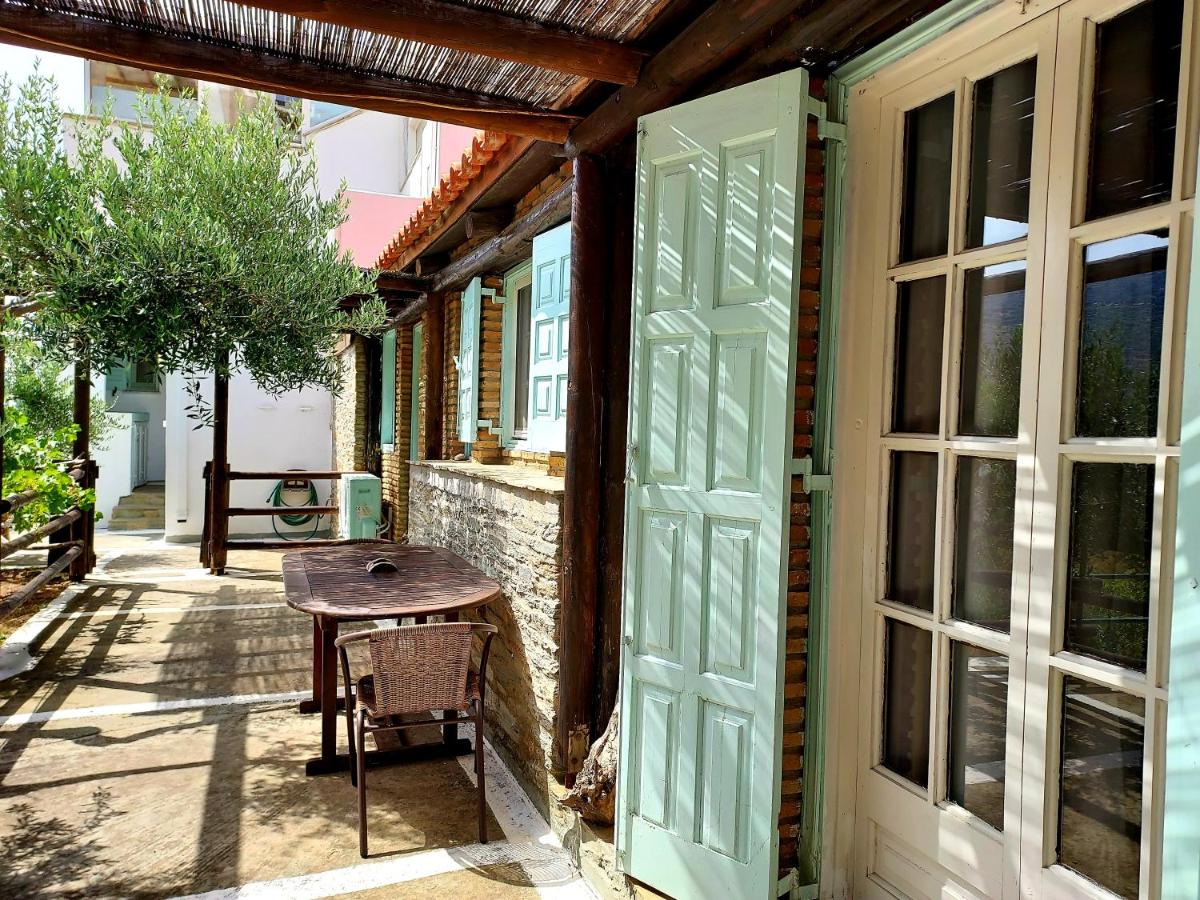 Stone Family Apartment with Private Courtyard and Sea View