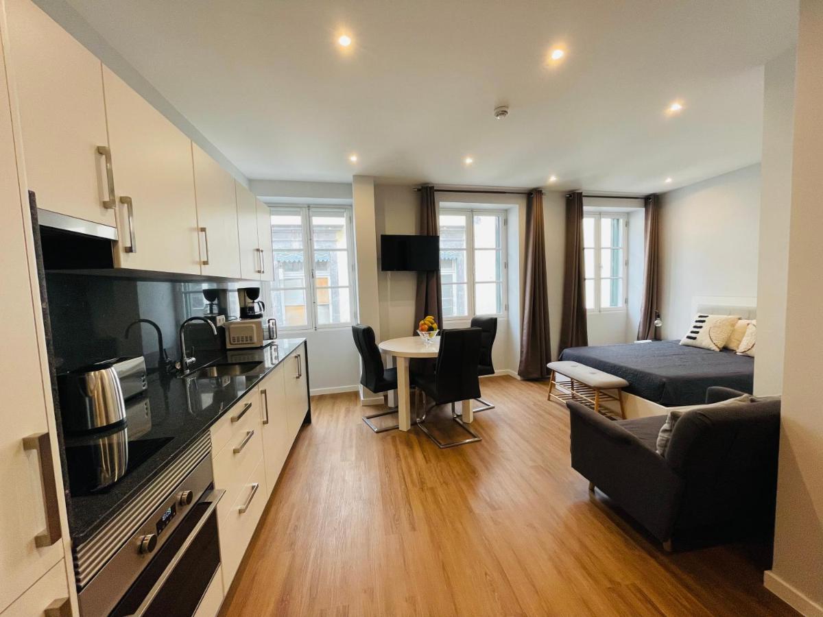 Studio Apartment