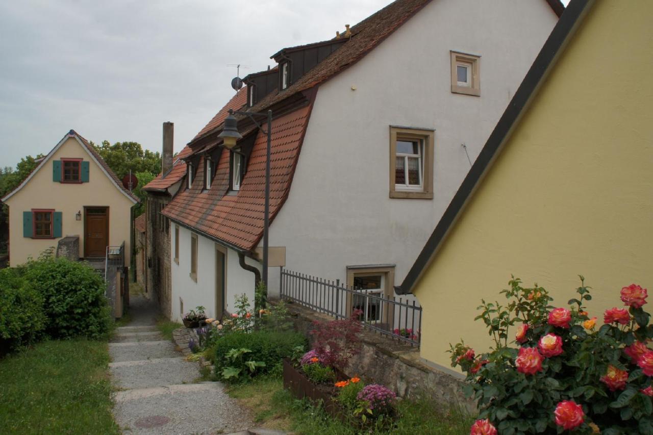 B&B Dettelbach - Ferienwohnung An der Stadtmauer - Bed and Breakfast Dettelbach