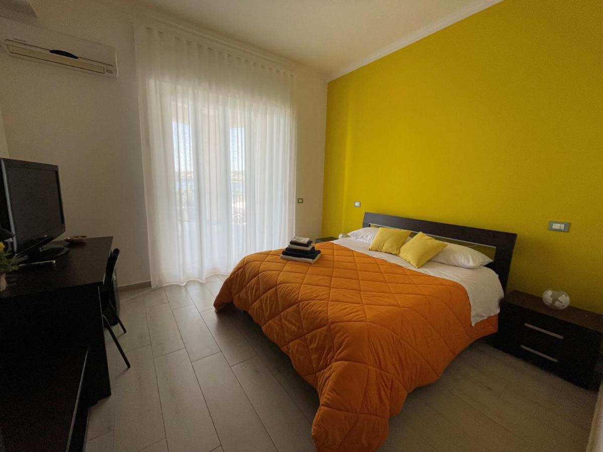 Deluxe Double Room with Balcony and Sea View