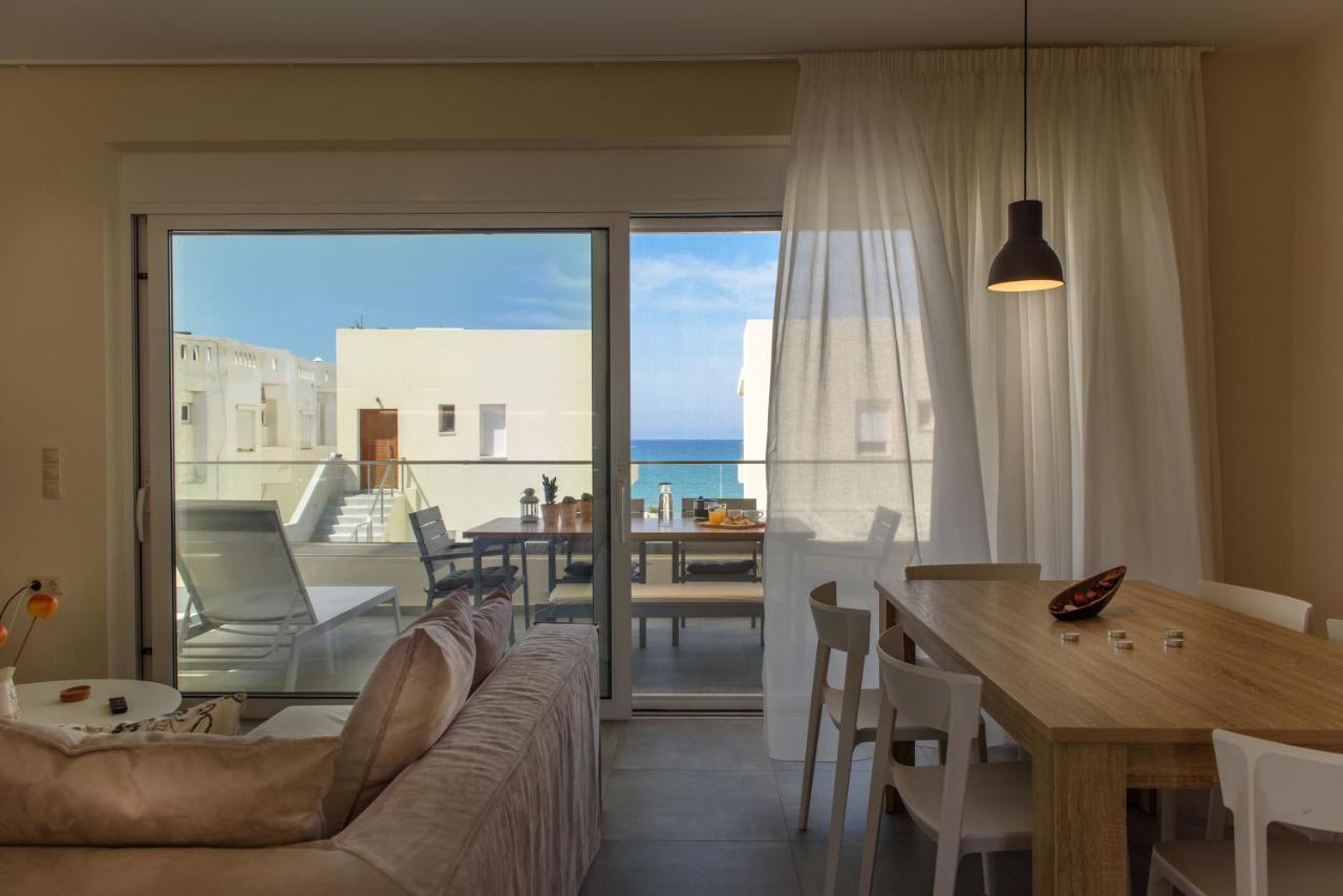 Thetis Beach Suites - Ferienwohnung Kókkinos Pýrgos