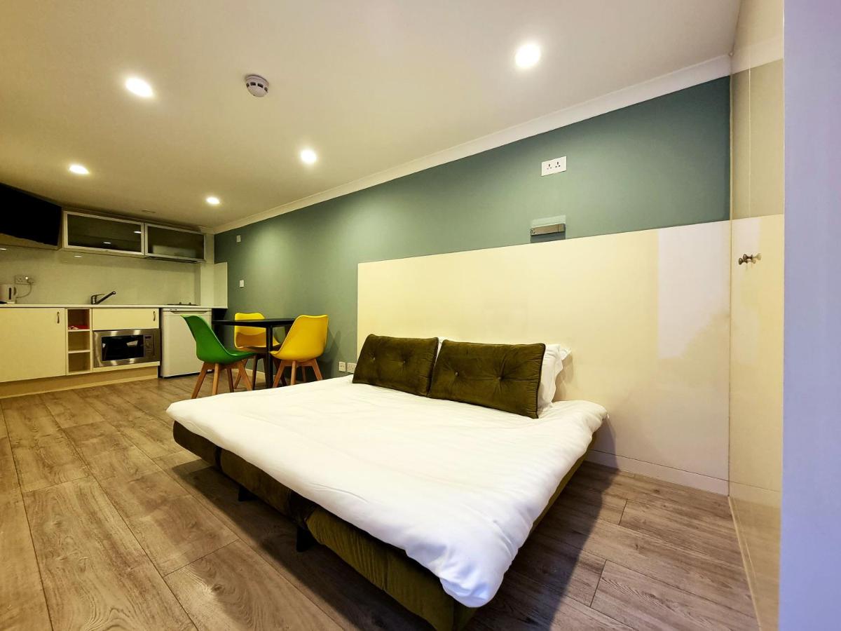 Triple Studio (Lower Ground Floor)